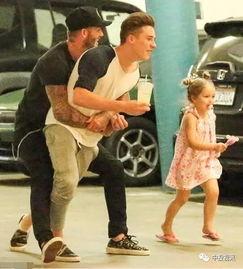 娱乐吃瓜君火化爸妈